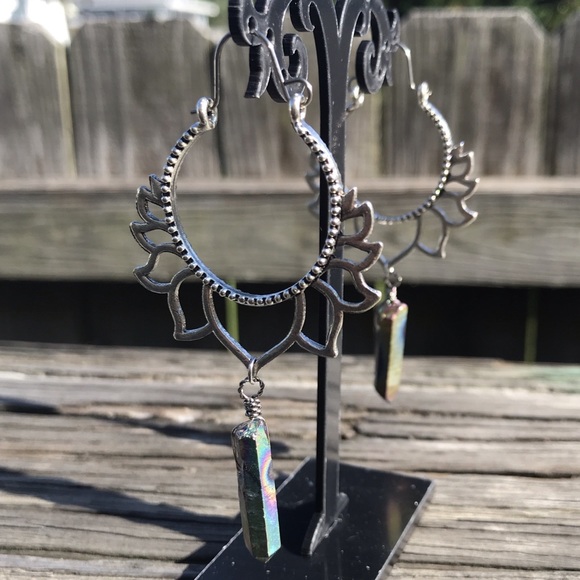 🌈 CUSTOM Lotus Rainbow Aura Earrings - Picture 3 of 8